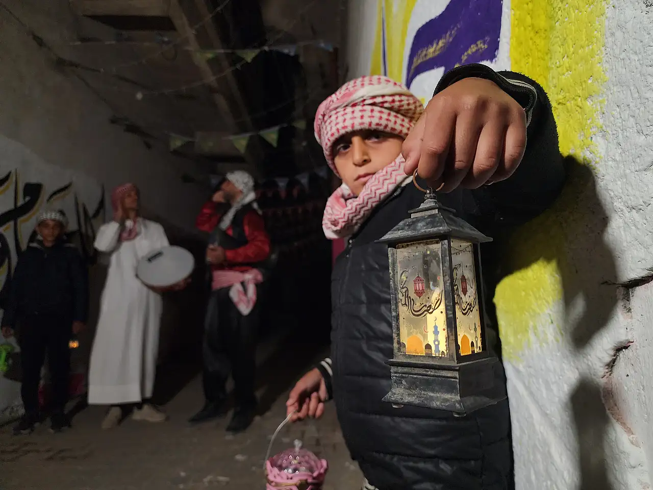 Filistinliler ilk sahuruna kalktı