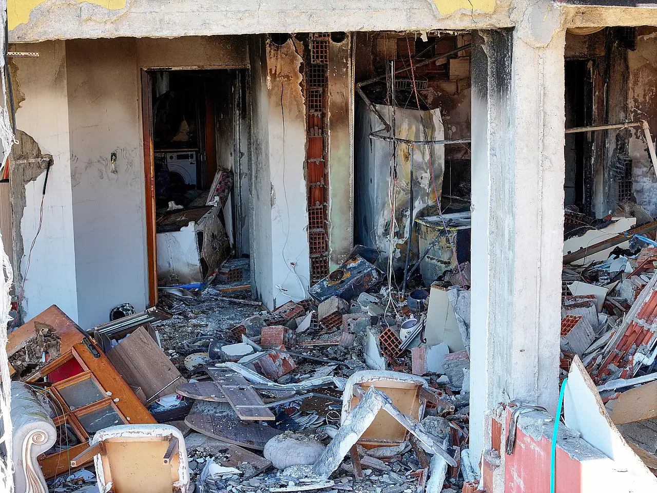 Konya'daki patlama mahalleliyi gece yarısı sokağa döktü: 'Deprem oluyor sandık'