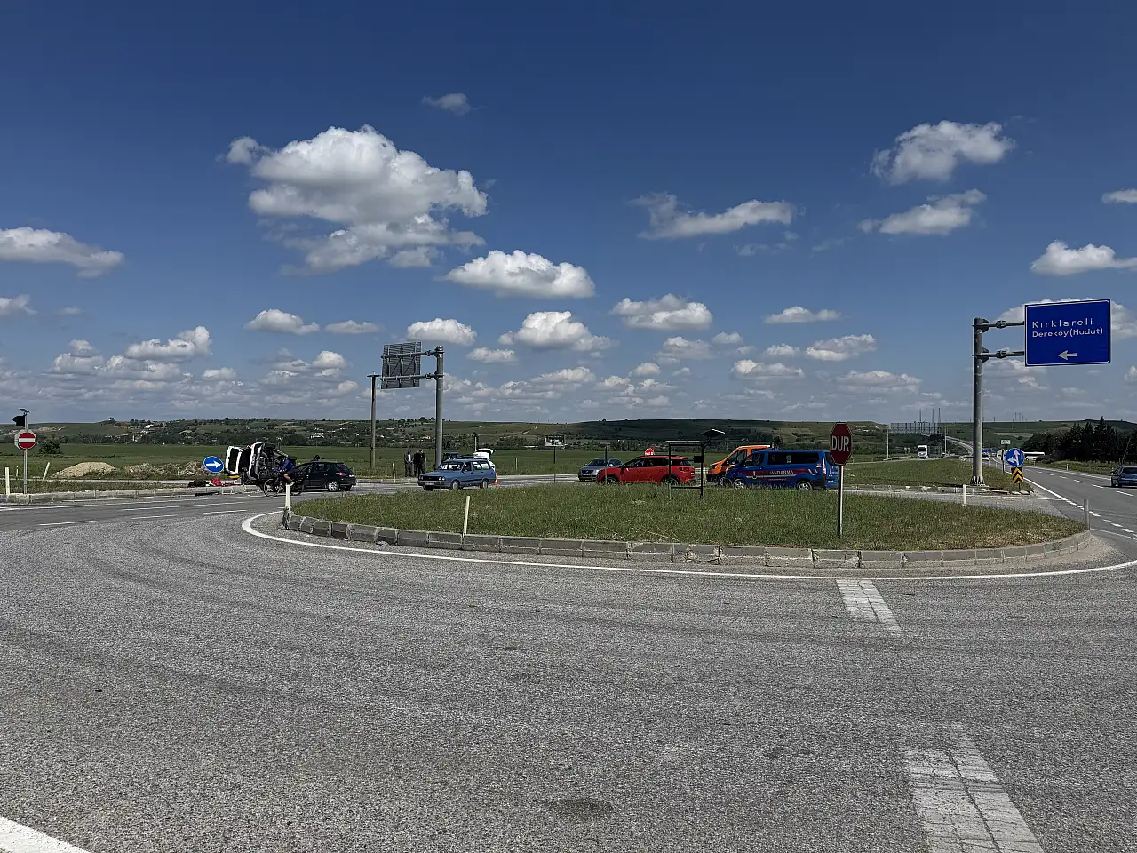 İki otomobil çarpıştı: 5 kişi yaralandı