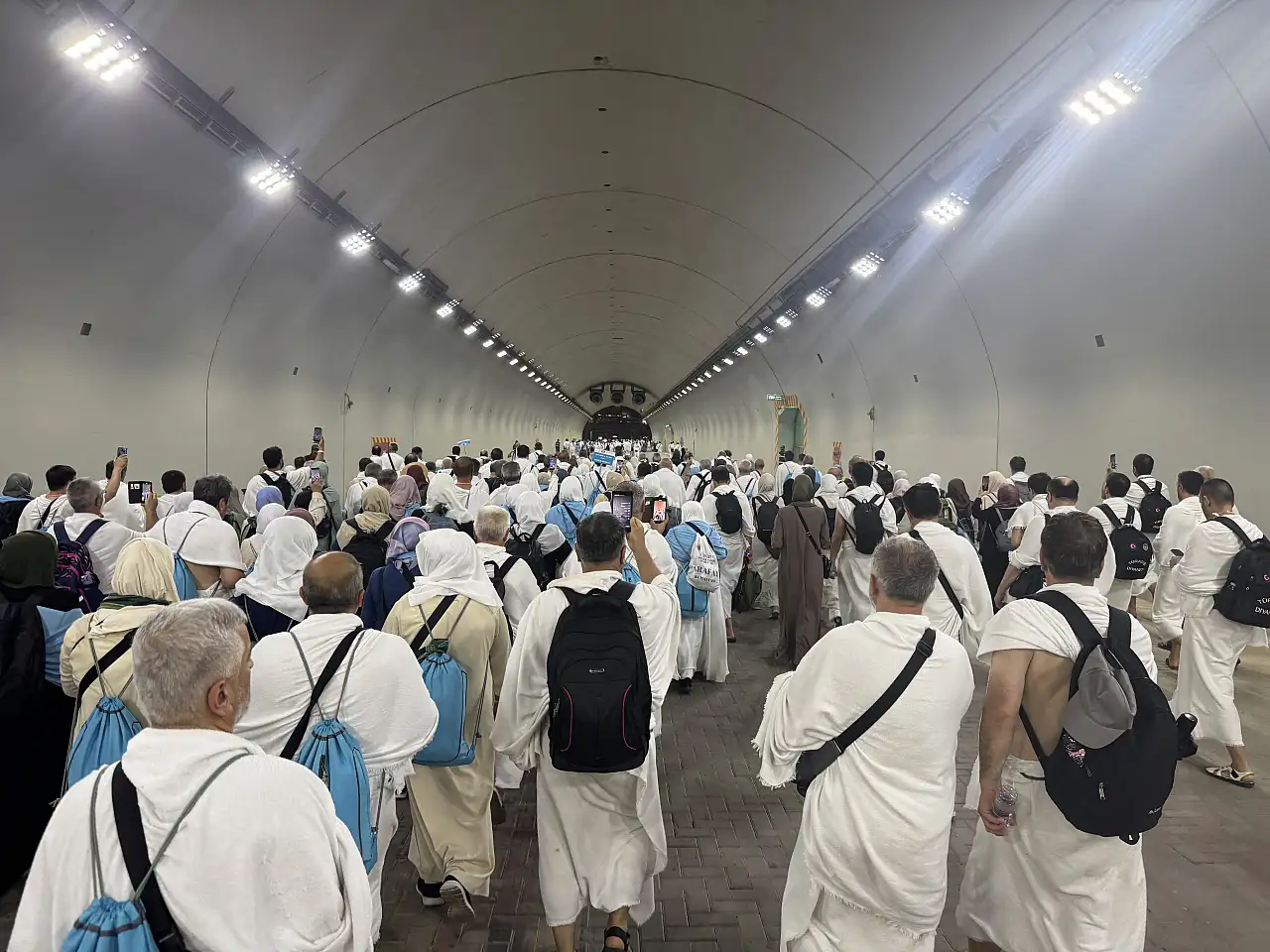 Yaklaşık 2 milyon Müslüman hac ibadetini tamamladı