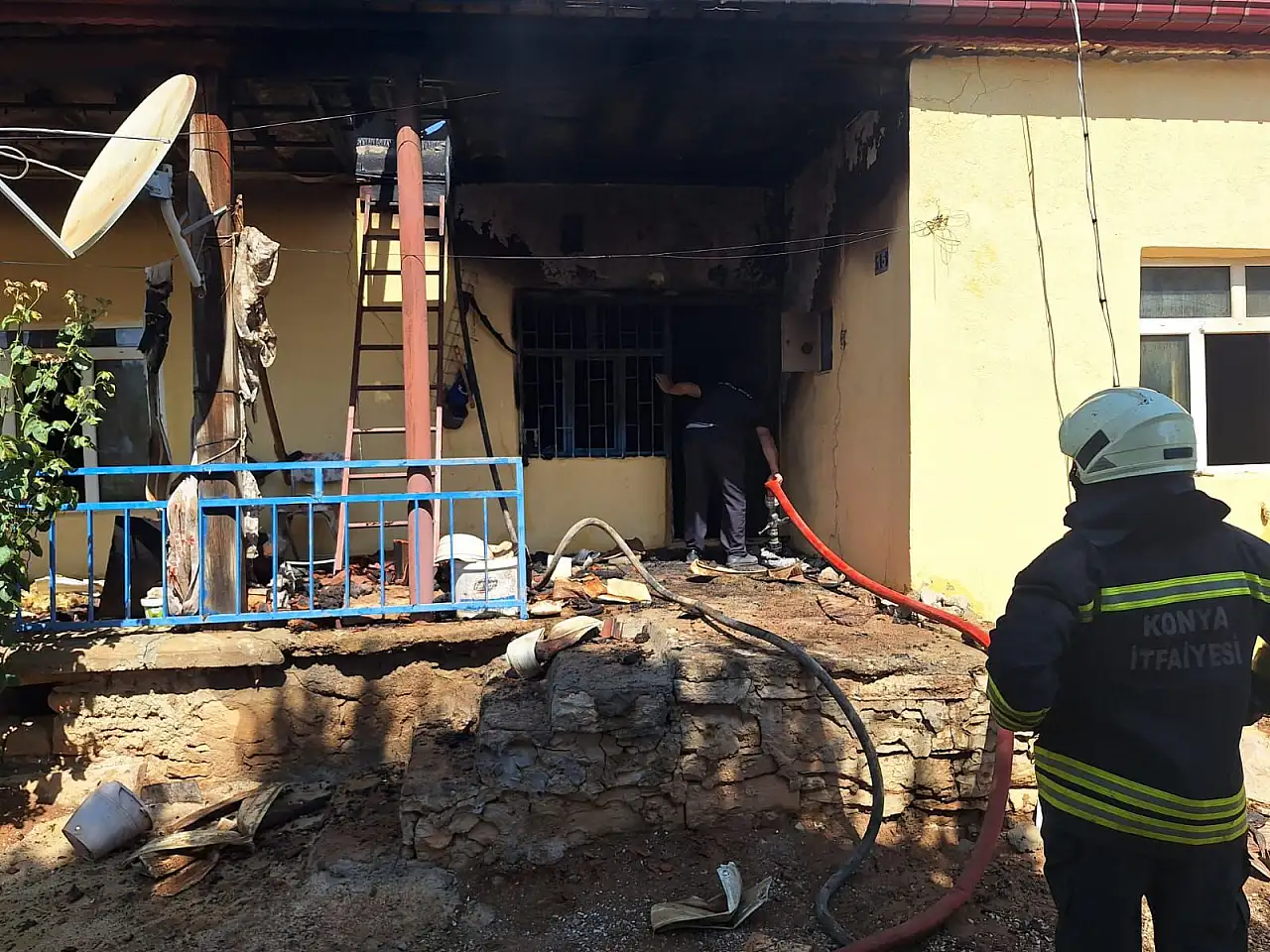 Konya'da ev yangını: 2 yaralı