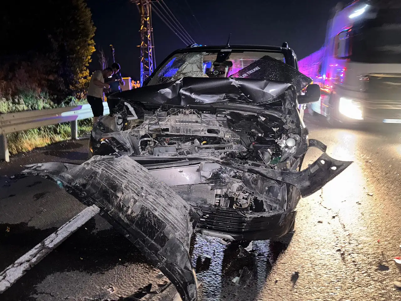 Konya'da hafif ticari araçla otomobil çarpıştı: 4 kişi yaralandı