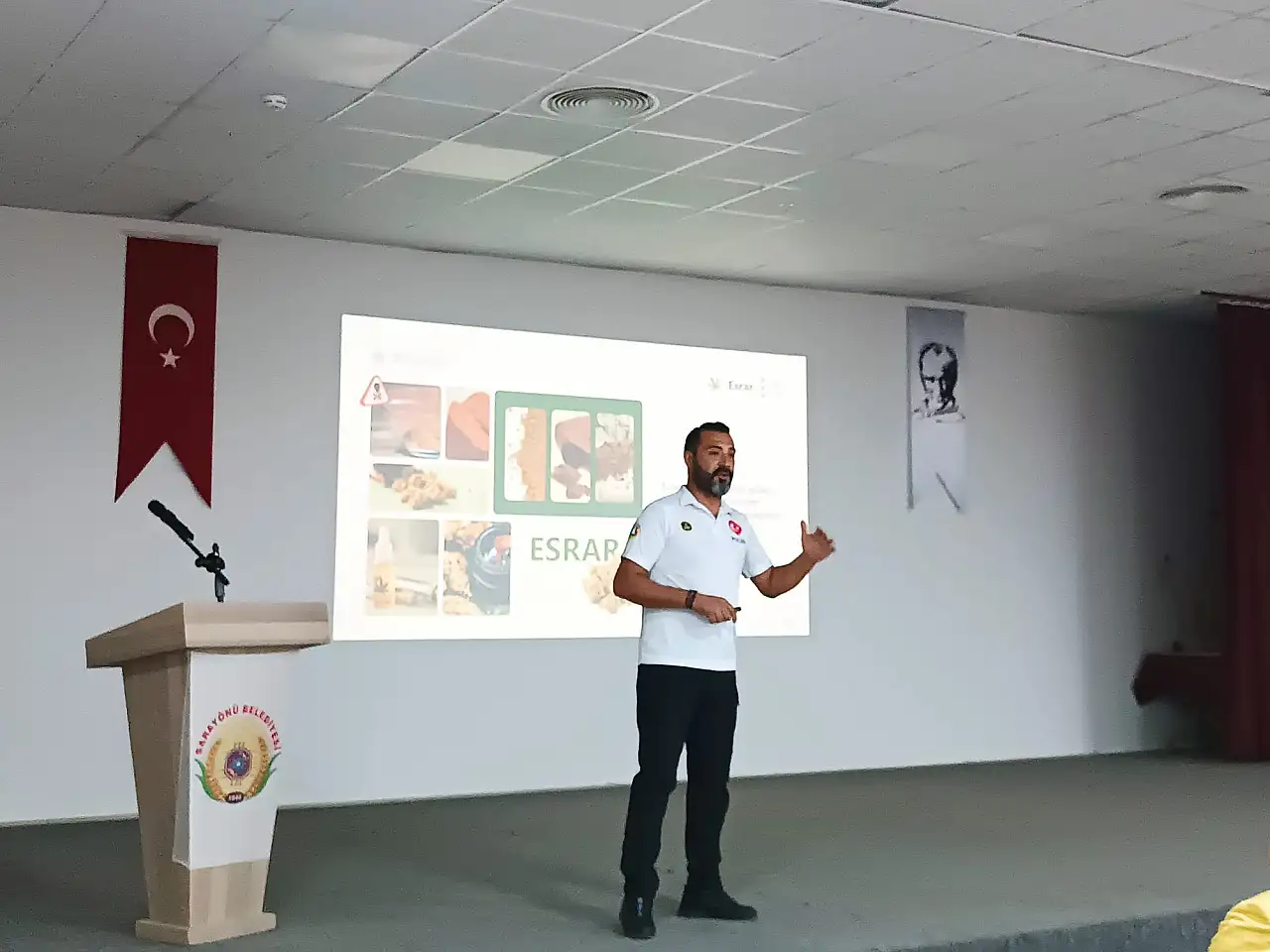 Konya'da 'En iyi narkotik polisi anne' semineri düzenlendi