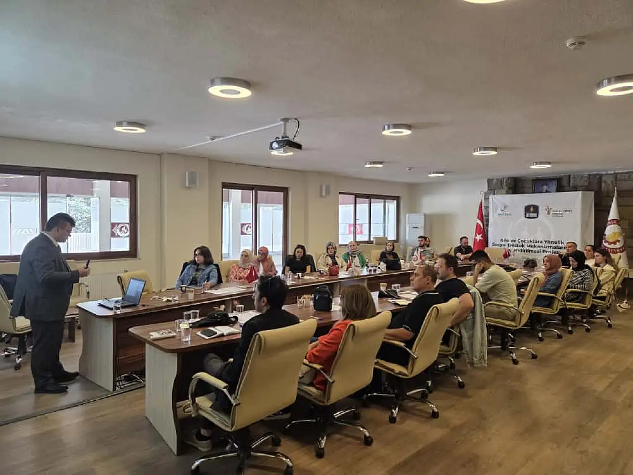Seydişehir'de eğitim ve konferanslarla aile içi dayanışma güçleniyor