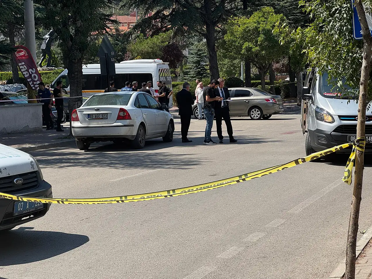 Afyonkarahisar'da boşanma tartışması kanlı bitti: 4 kişi yaralandı