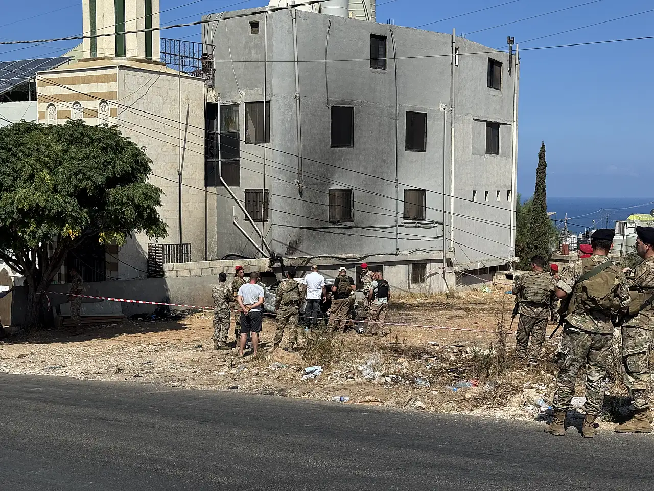 İsrail'den Lübnan'a İHA saldırısı