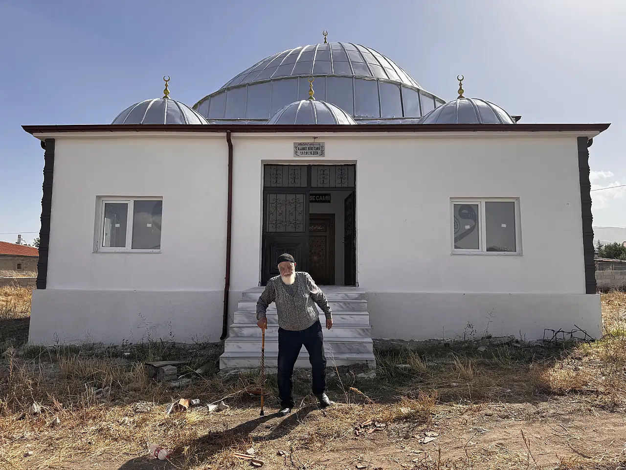 Mirasını çocuklarına bırakmadı, köyüne harcadı