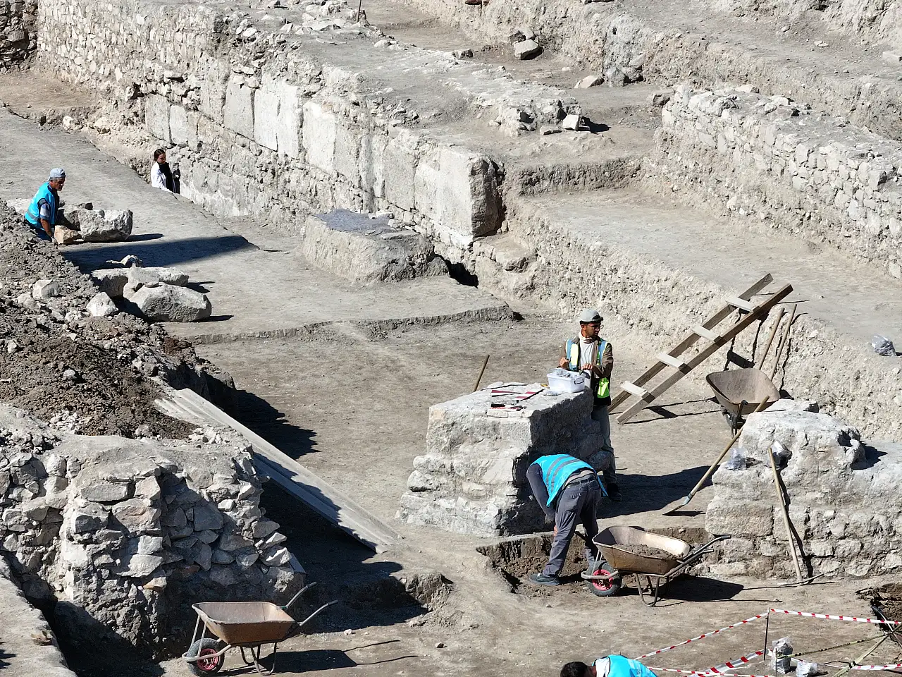 Selçuklu başkenti Konya'da tarihi keşif: Larende Kapısı'nın temellerine ulaşıldı