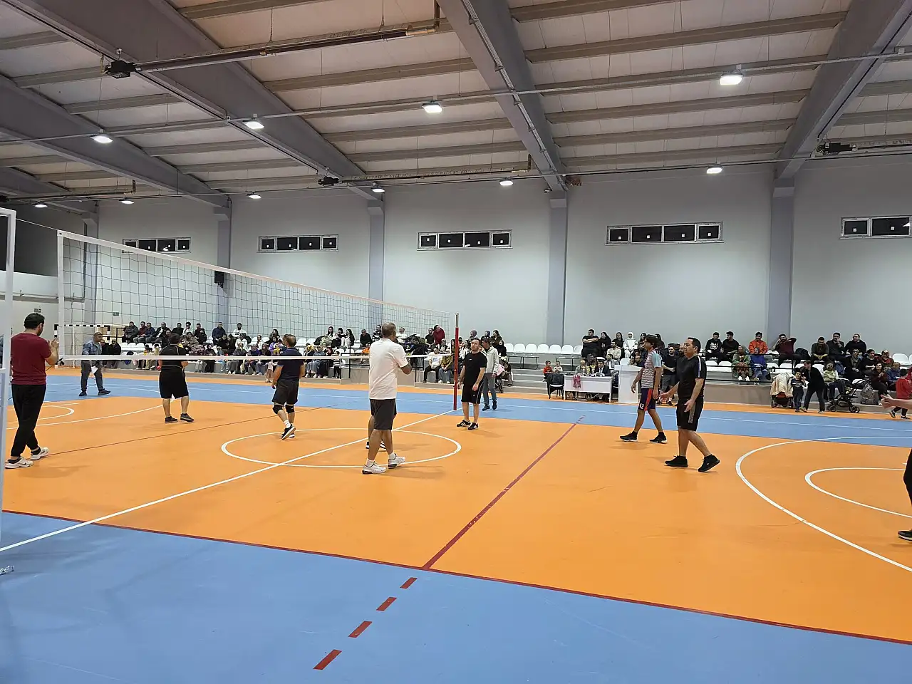 Konya'da 24 Kasım Öğretmenler Günü coşkusu sahada yaşandı