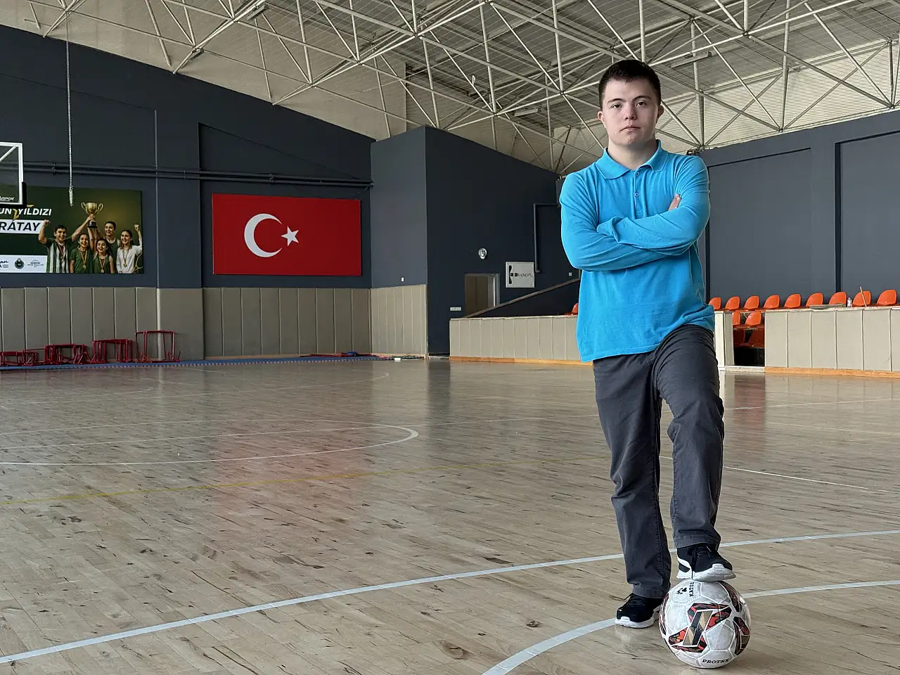 Konya'da engel tanımayan yetenek: Hem milli sporcu hem sanatkar