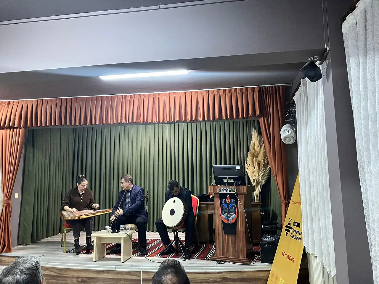 Konya Öğretmen Akademileri'nde Türk müziği konuşuldu