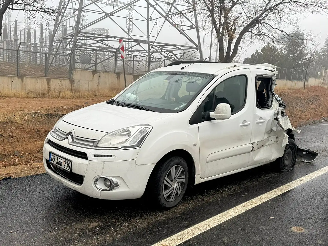 Konya'yı saran sis kazaları beraberinde getirdi
