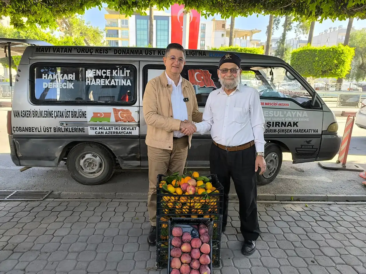 Don vurdu, gönül vazgeçmedi: Yükü bu kez mandalina, adres yine Mehmetçik