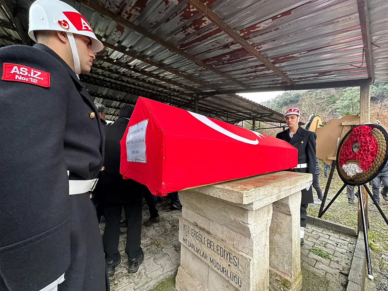 Ereğli'de acı kayıp: Genç astsubay son yolculuğuna askeri törenle uğurlandı