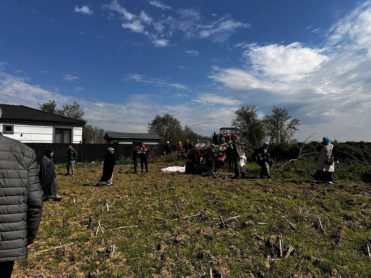 Traktörün altında kalan 55 yaşındaki çiftçi yaşamını yitirdi