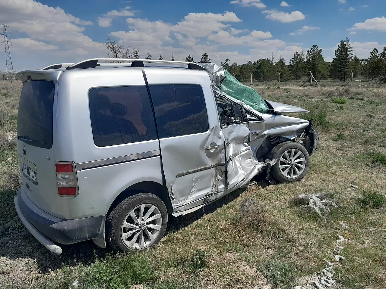 Konya'da TIR'la çarpışan araç hurdaya döndü: 1 kişi hayatını kaybetti
