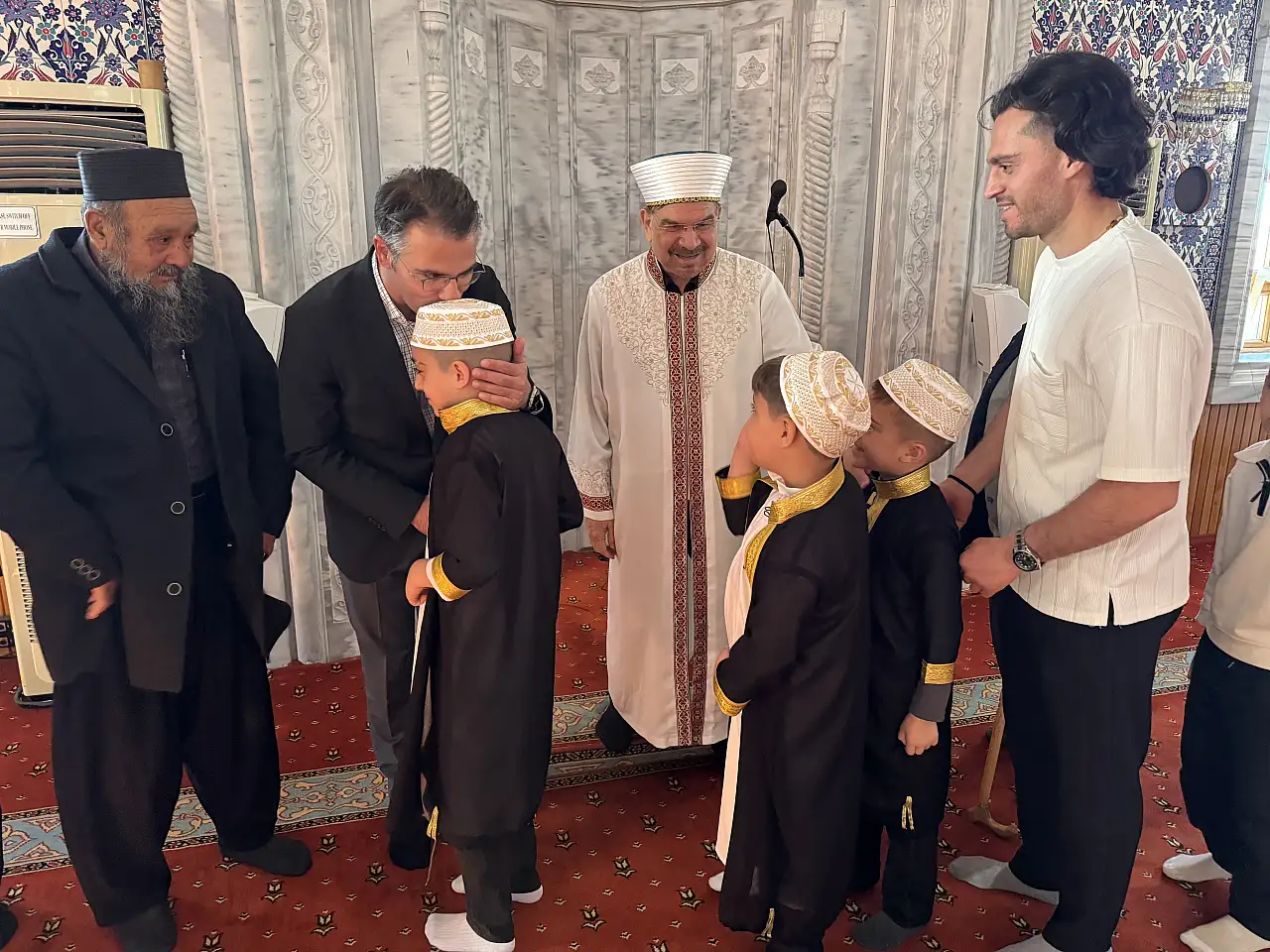 Konya'da bayram namazında camiler doldu
