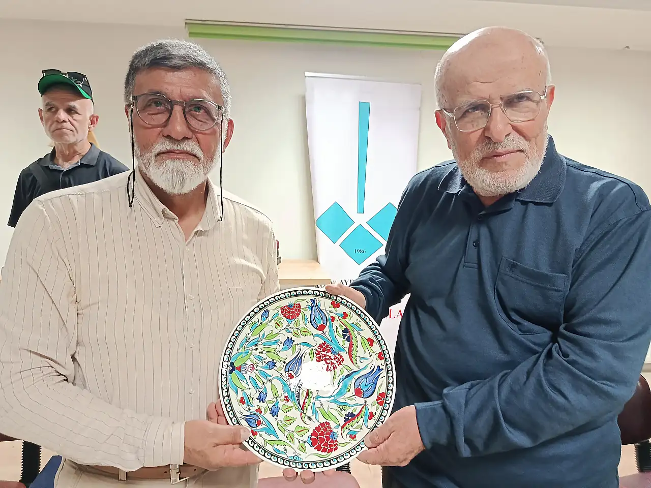 Okka: 'Tarih yeniden yazılmalı'