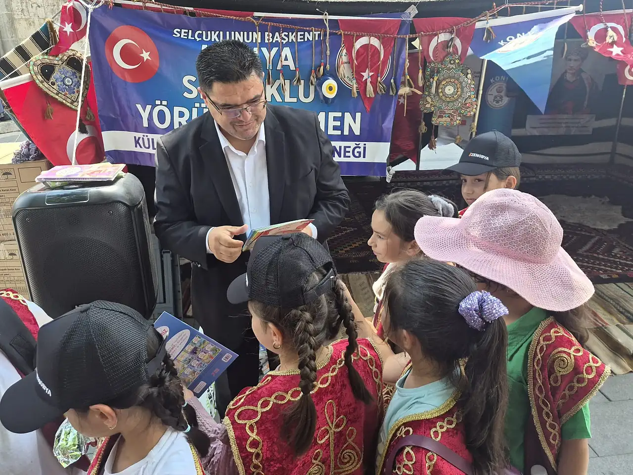 Konya'daki Türk Kültürü buluşması: Aziziye Meydanı'nı binlerce vatandaş doldurdu