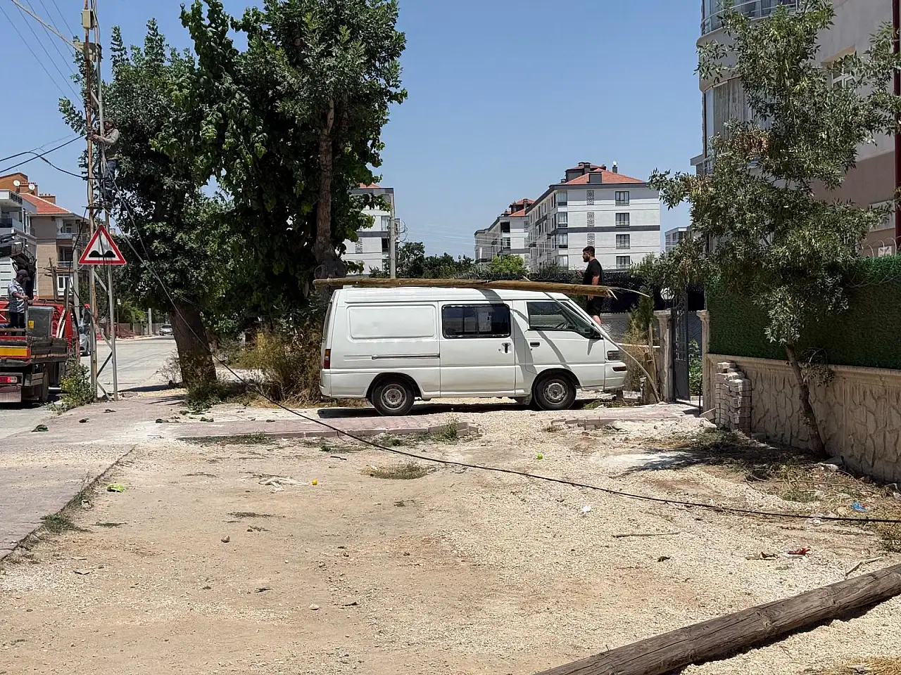 Konya'da korku dolu dakikalar: Güvenlik kamerası her şeyi kaydetti!