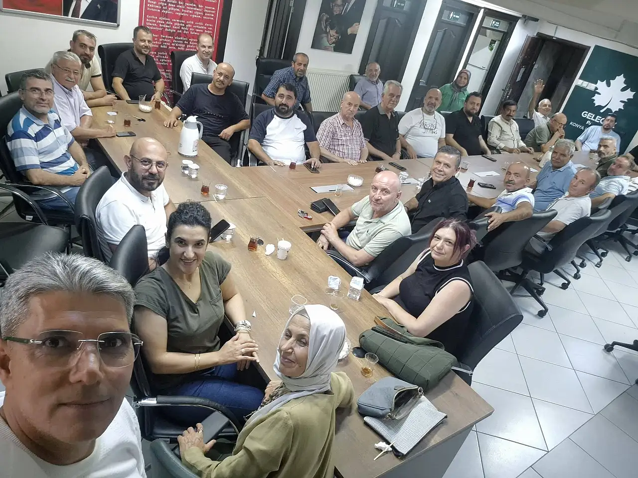 Konya'da bir dönem resmen sona erdi: Kapısına kilit vurup vedalaştılar!