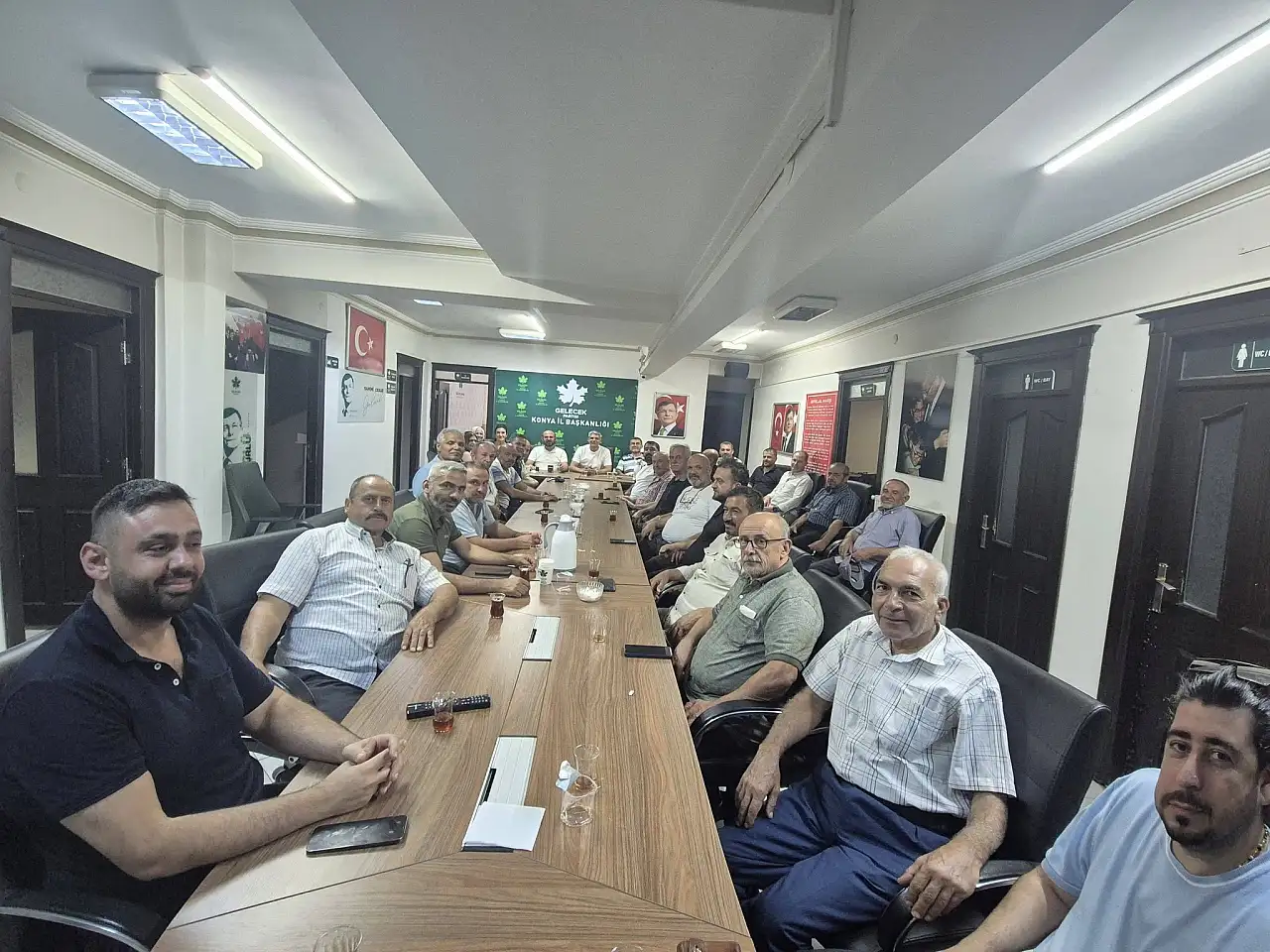Konya'da bir dönem resmen sona erdi: Kapısına kilit vurup vedalaştılar!