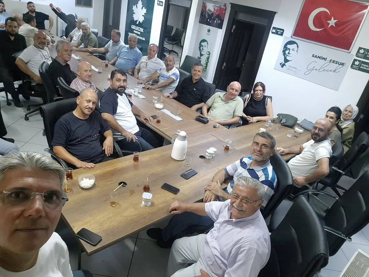 Konya'da bir dönem resmen sona erdi: Kapısına kilit vurup vedalaştılar!