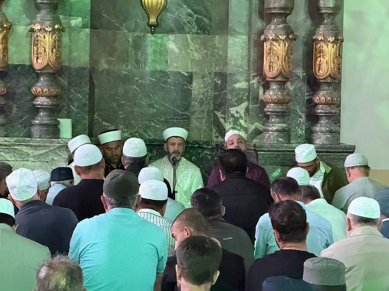 Konya'da Aziziye Camii'nde sabah namazı buluşması