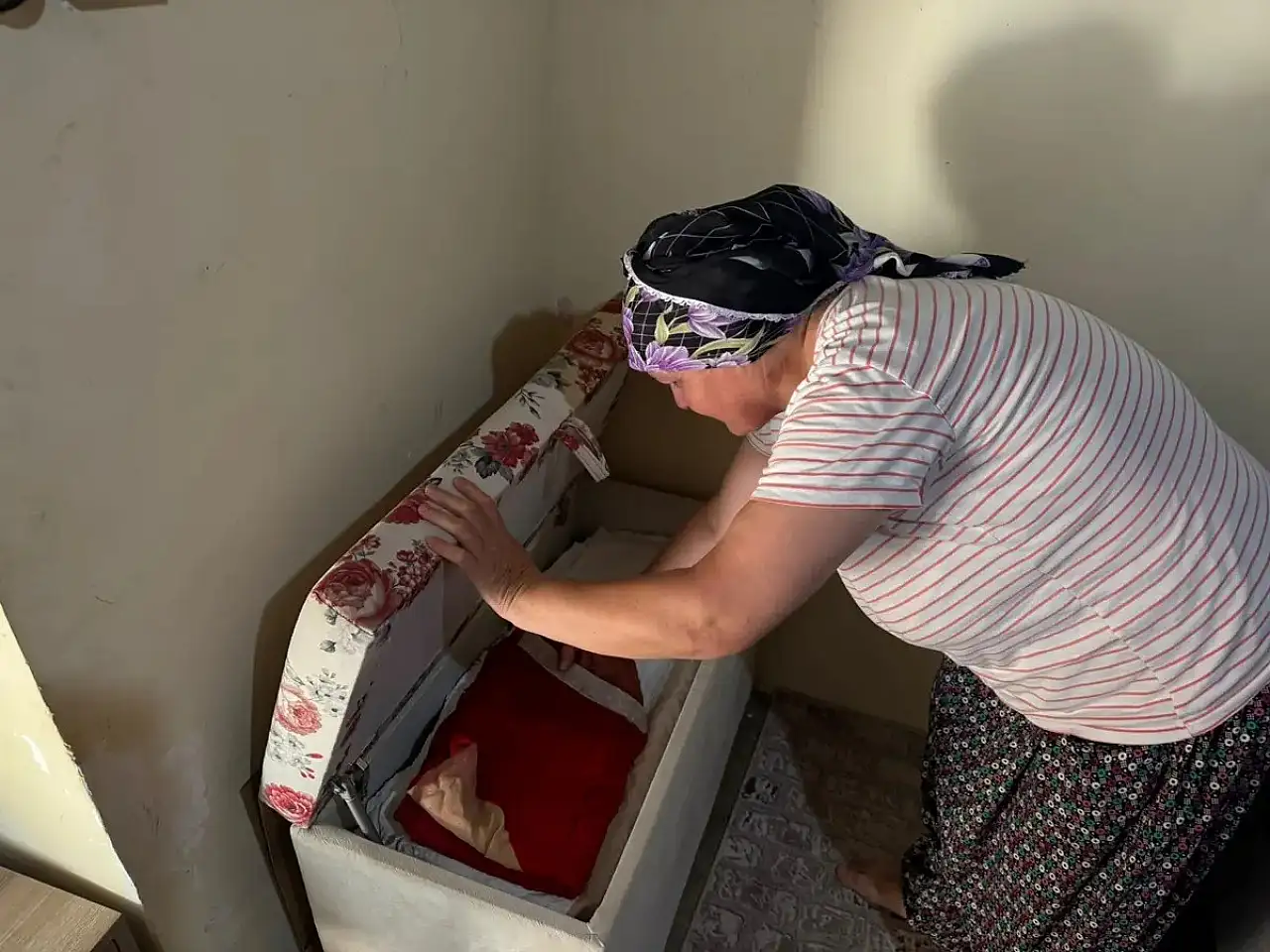 Yırtıkları zaferin izleri oldu! Aynur Teyze 36 yıl sakladı, şimdi uzmanlar koruyacak