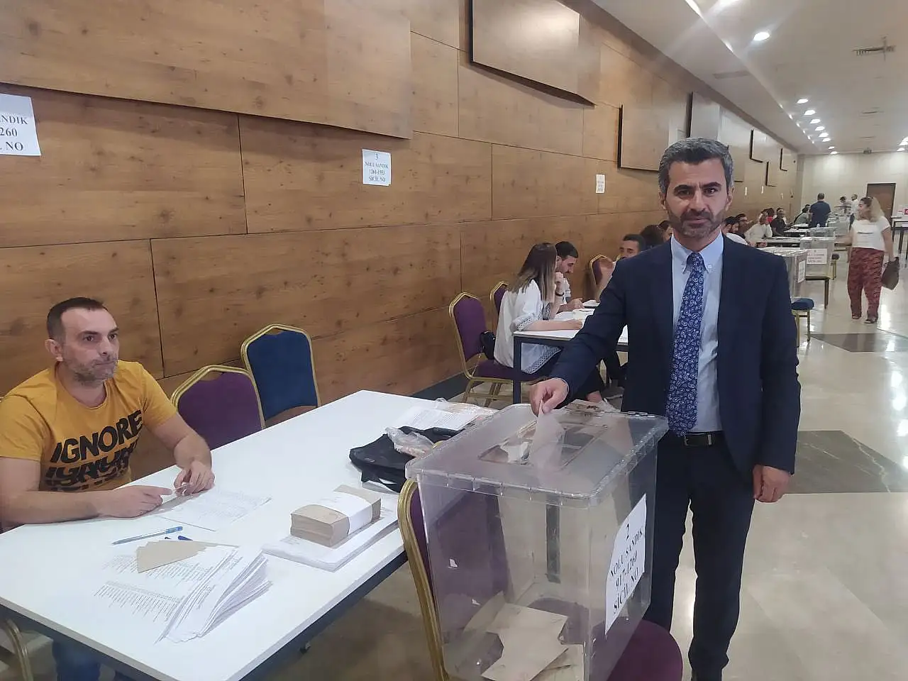 Nahit Eren kimdir? Nahit Eren serveti ne kadar? Nahit Eren hangi aşiretten? Nahit Eren eşi kimdir?