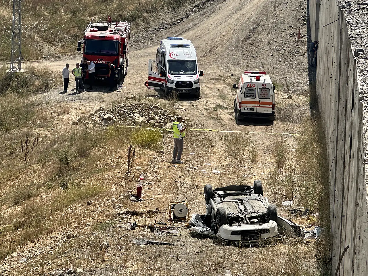 Memleket yolunda acı kaza: Baba öldü, anne ve 2 çocuk ağır yaralandı