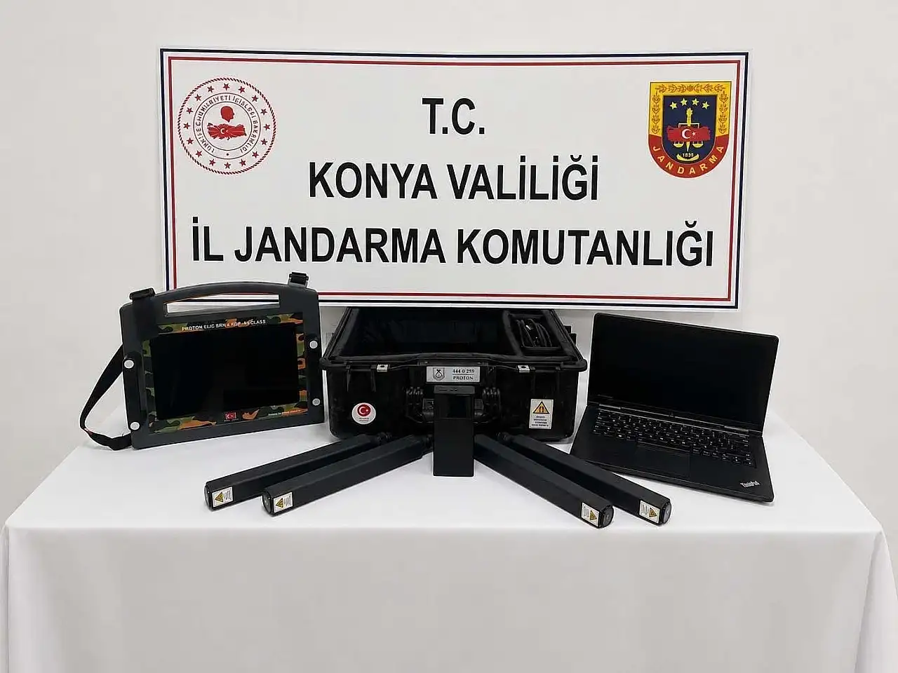 Konya'da tarihi eser operasyonu! Jandarma çok sayıda malzeme ele geçirdi