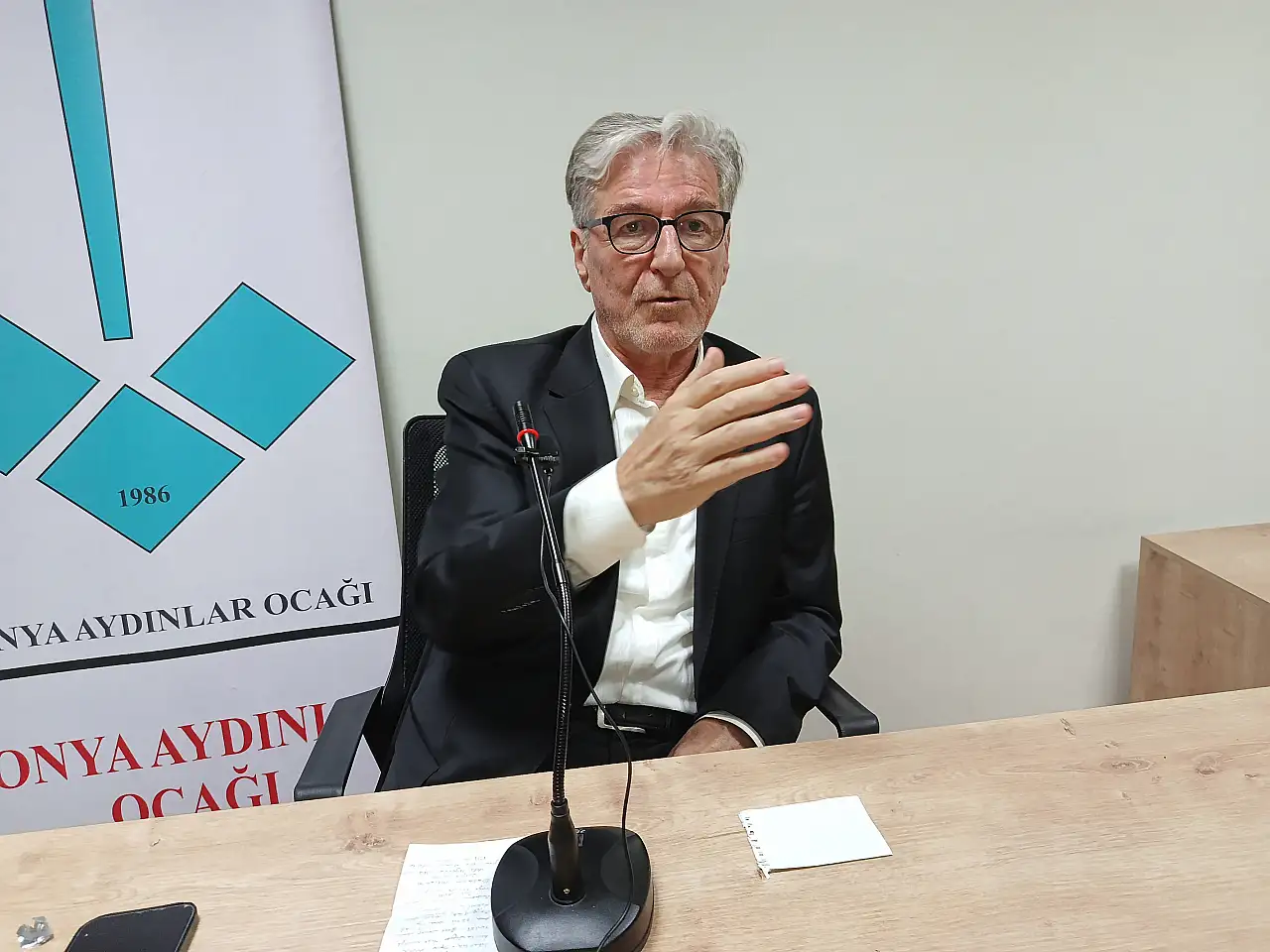 Dr. Öztürk, Bulgaristan'dan göçün hikâyesini anlattı: Bulgarların aslı Türk'tür