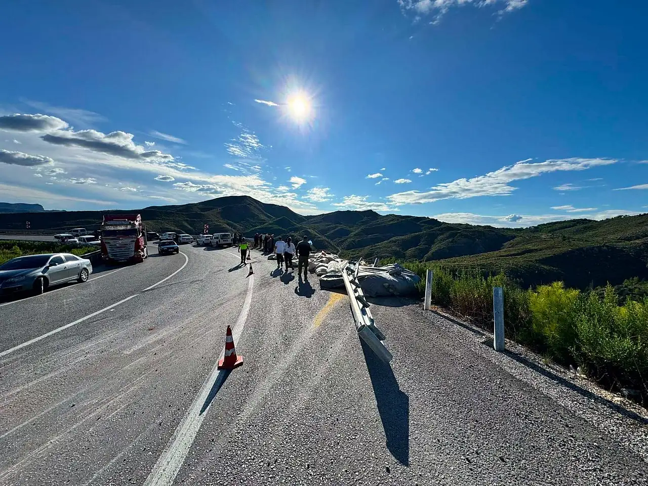 Konya'da yola çıkan TIR sürücüsü feci şekilde can verdi!