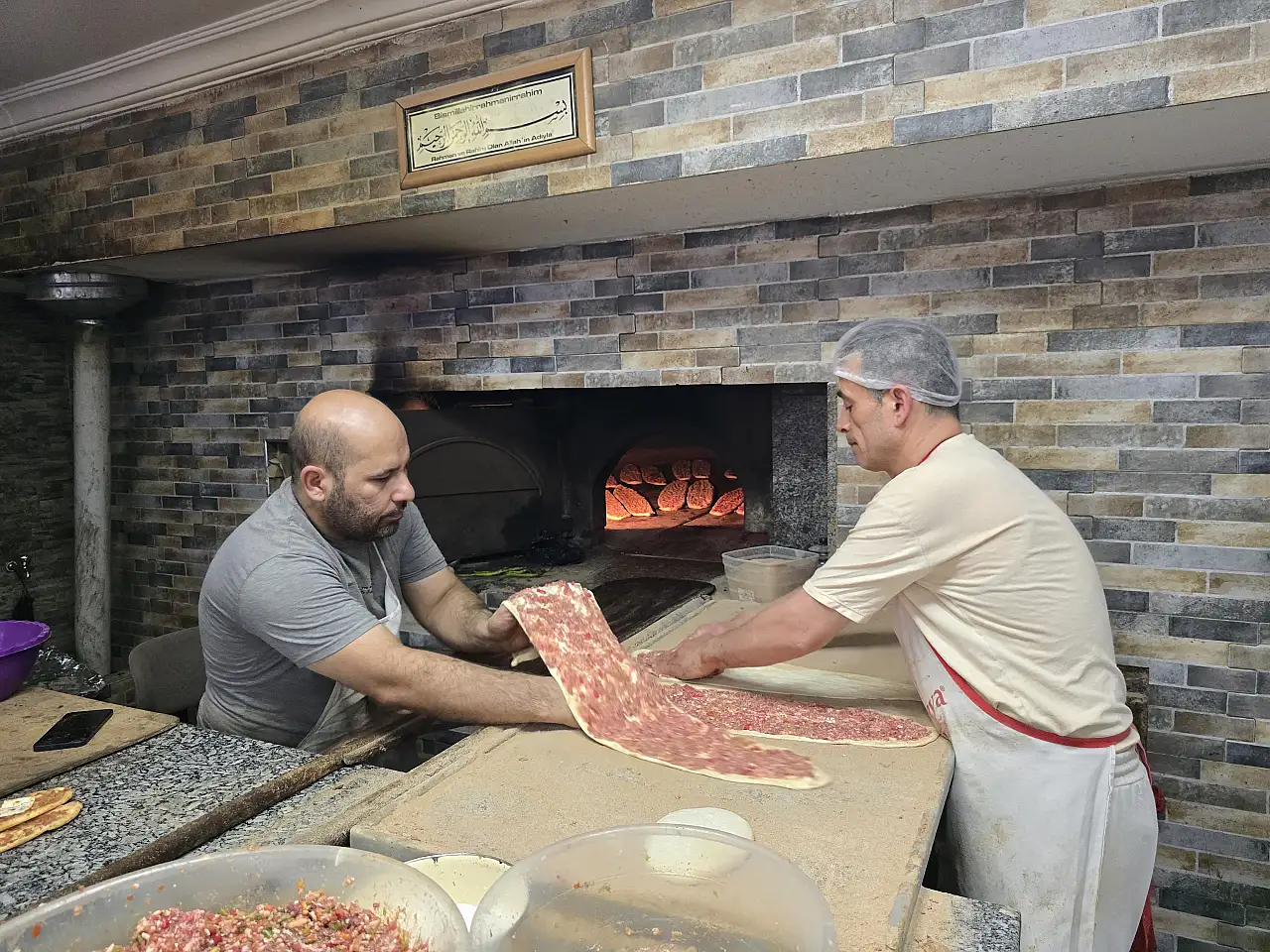 Konya'nın etli ekmeğine meydan okudular!