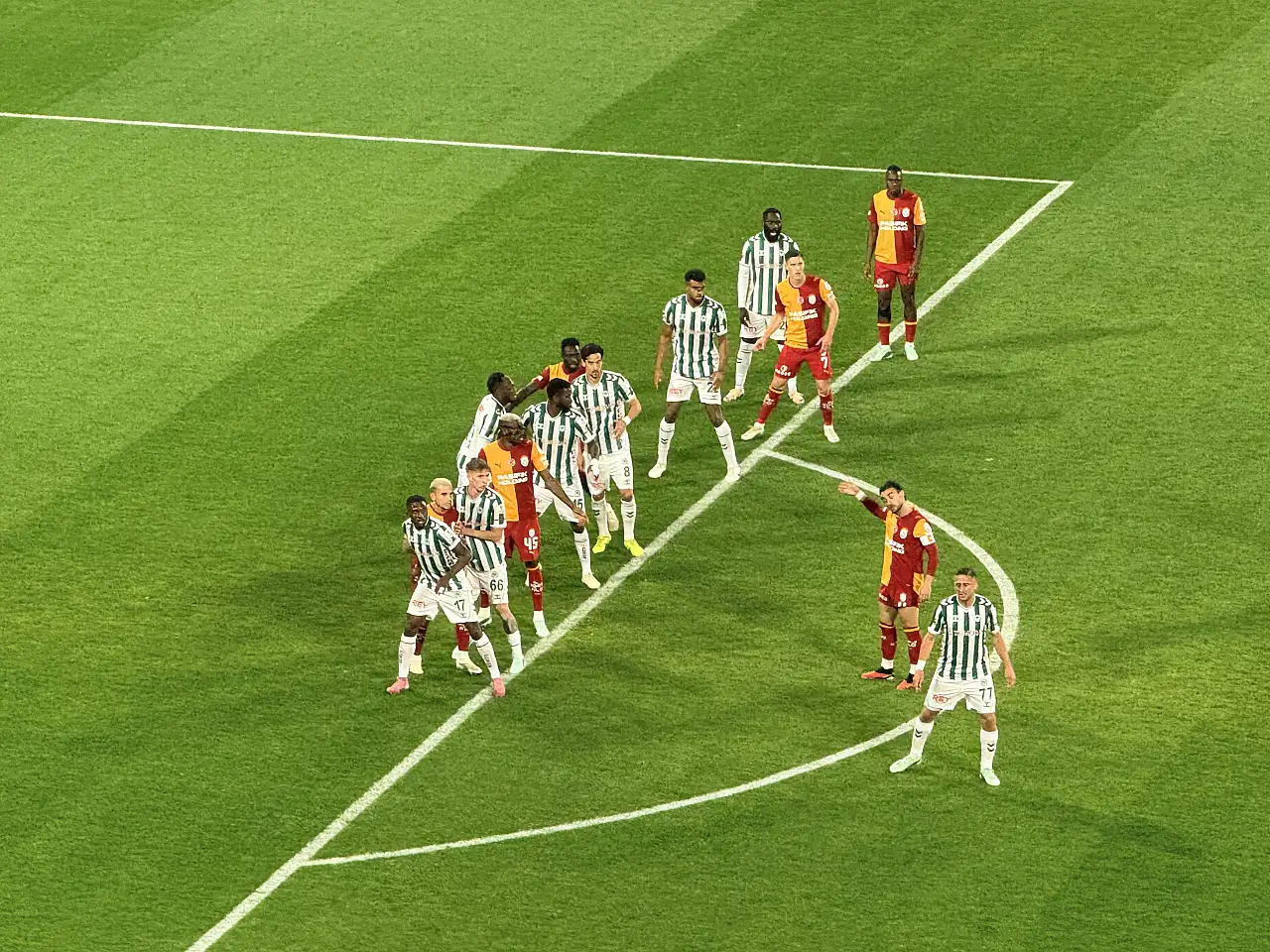 Konya'da beklenen olmadı! Galatasaray'dan farklı galibiyet