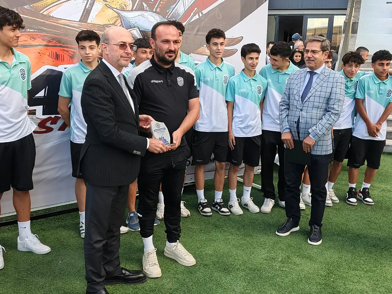 Futbolun gerçek hikâyesinin başladığı Amatör futbol, profesyonel futbolun gölgesi değil temelidir.