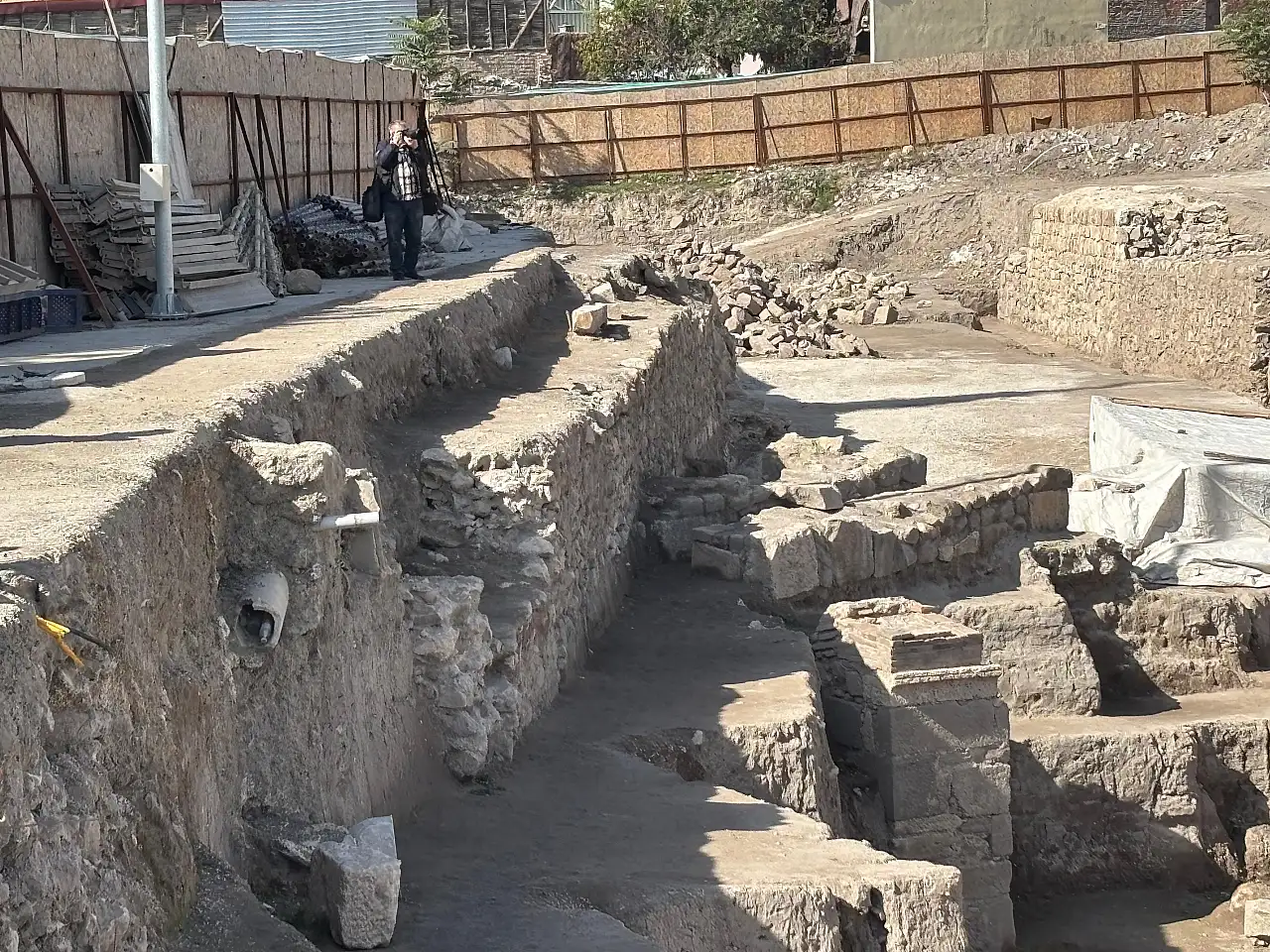 Konya tarihi baştan yazılıyor: Larende Kapısı ve surları açığa çıkarıldı