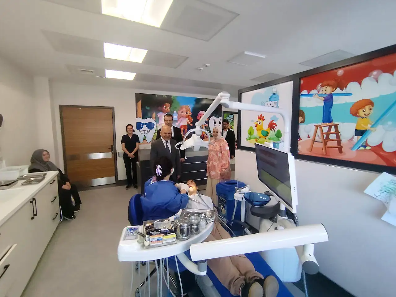 Yeni diş hastanesi takdir topladı