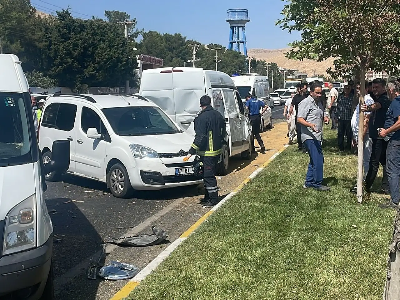 Zincirleme trafik kazası: 3 kişi yaralandı