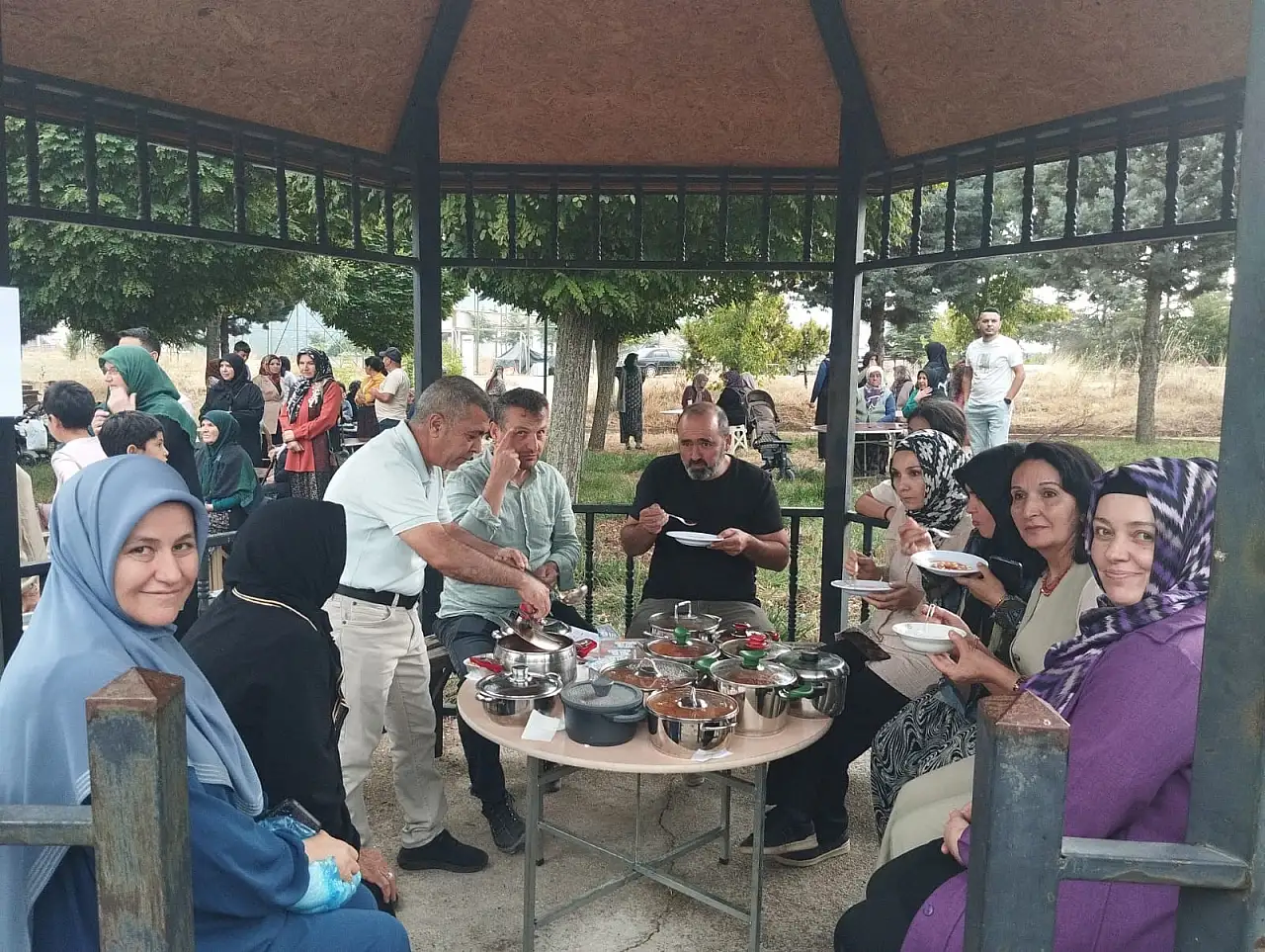 Konya'da fasulye kazanları kaynadı, festival alanı şenlendi