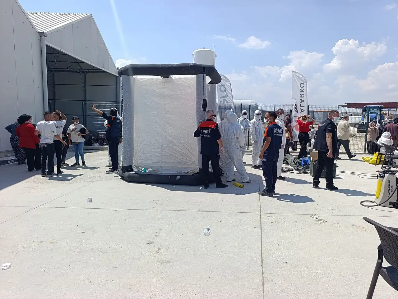 Ekmek parası için girdikleri serada facia! Onlarca işçi hastaneye kaldırıldı