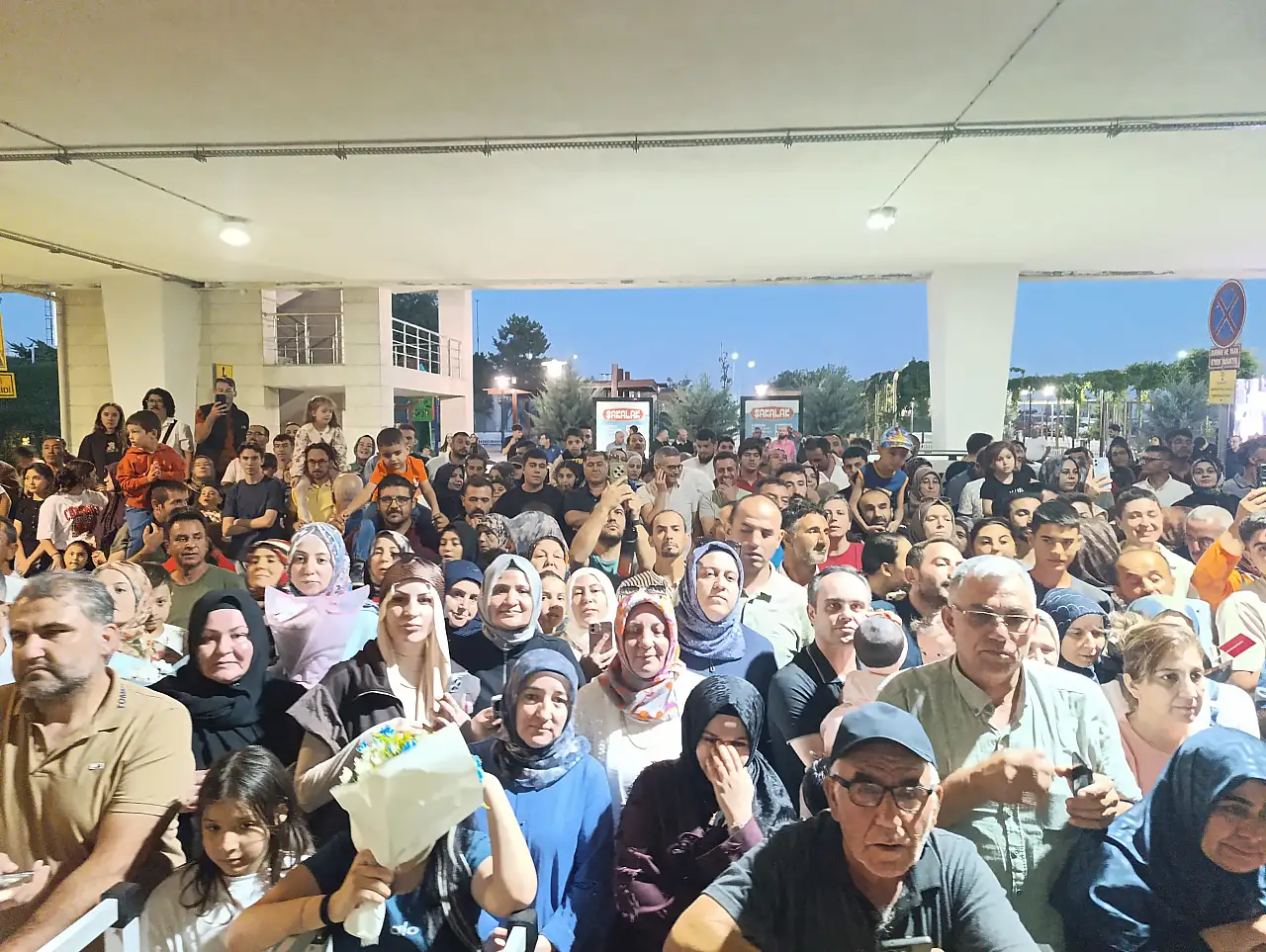 Vefa kafilesi Konya'ya döndü! Başkan Altay'dan sürpriz