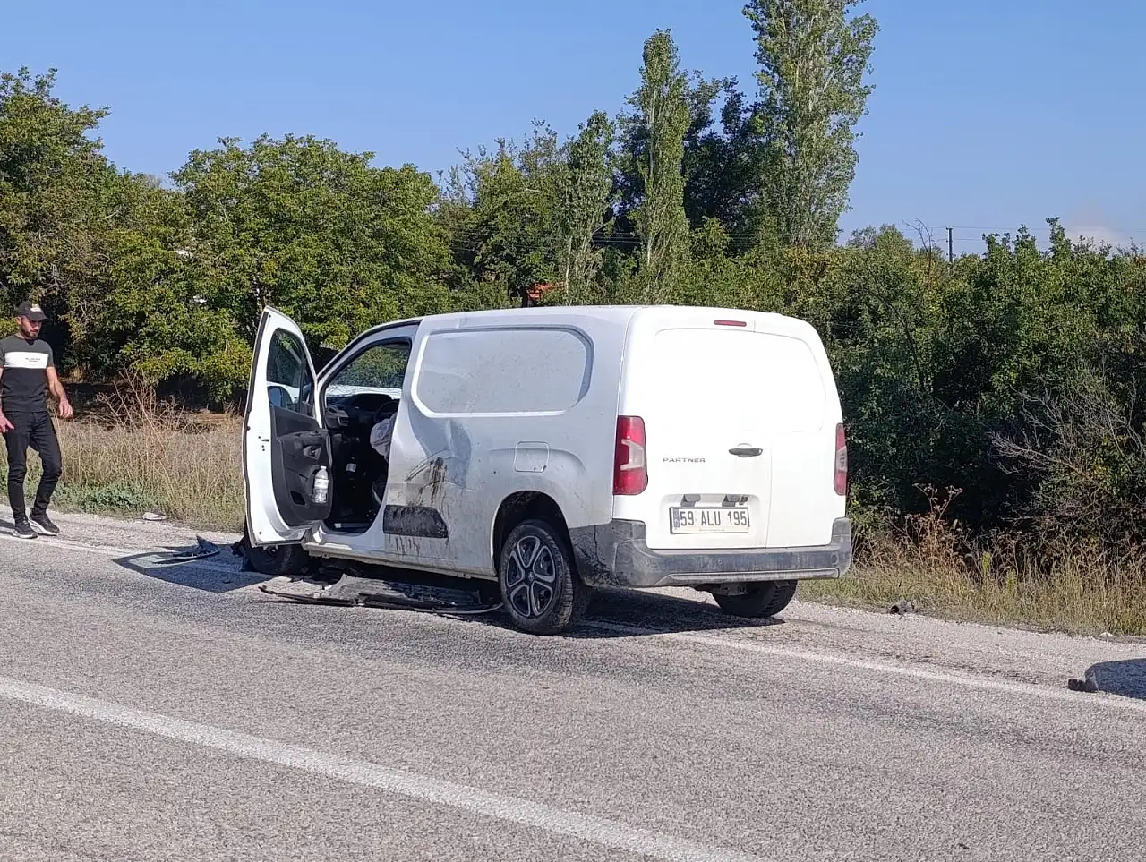 Konya'da korkunç kaza: Otomobil ile hafif ticari araç çarpıştı: 3 ölü, 1 yaralı