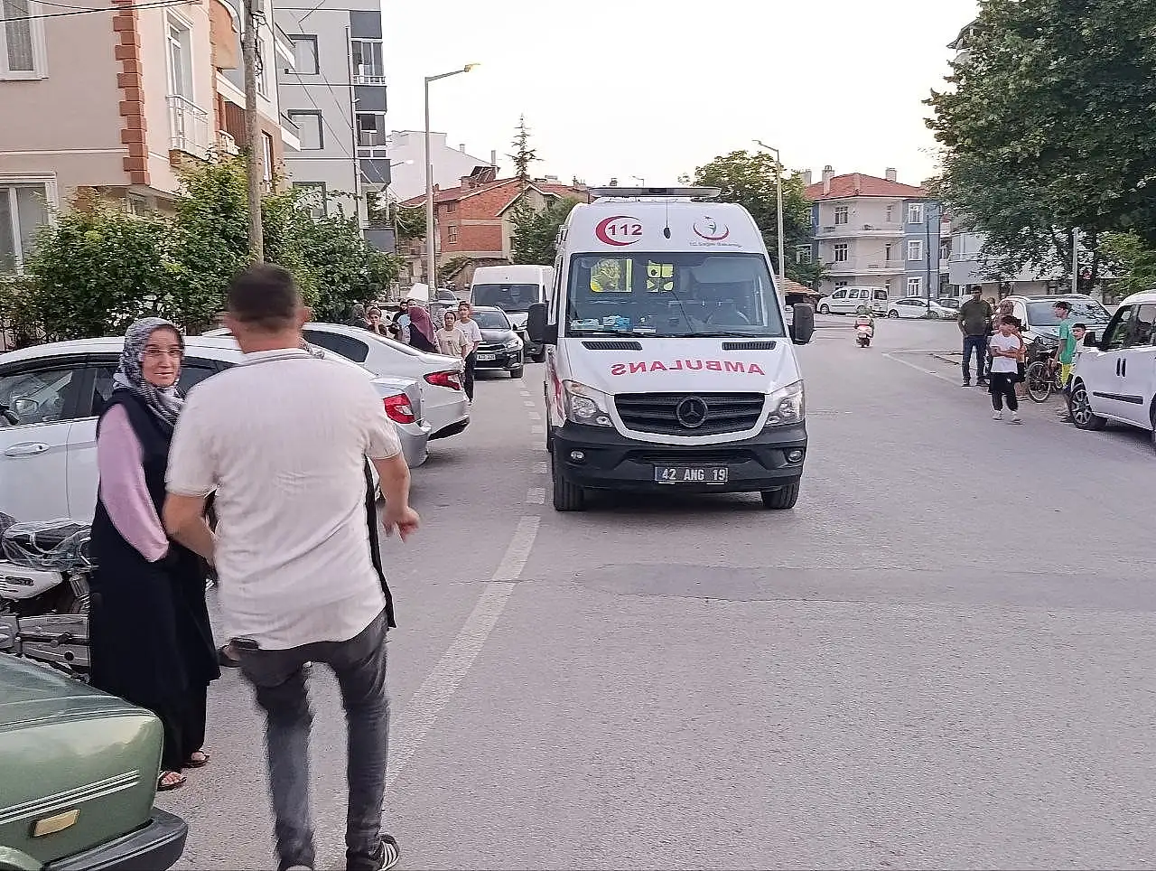 Konya'da yürekleri ağza getiren olay! Kamyoneti durdurmak isterken sıkıştı