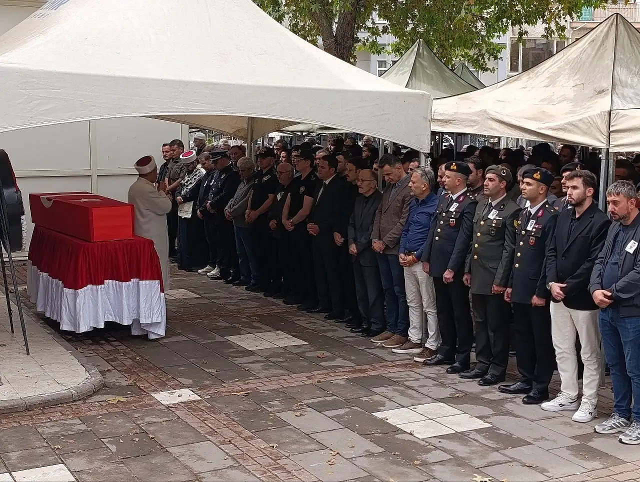 Konya evladını dualarla uğurladı: Başkomiser Hacı Murat Özbal'a veda