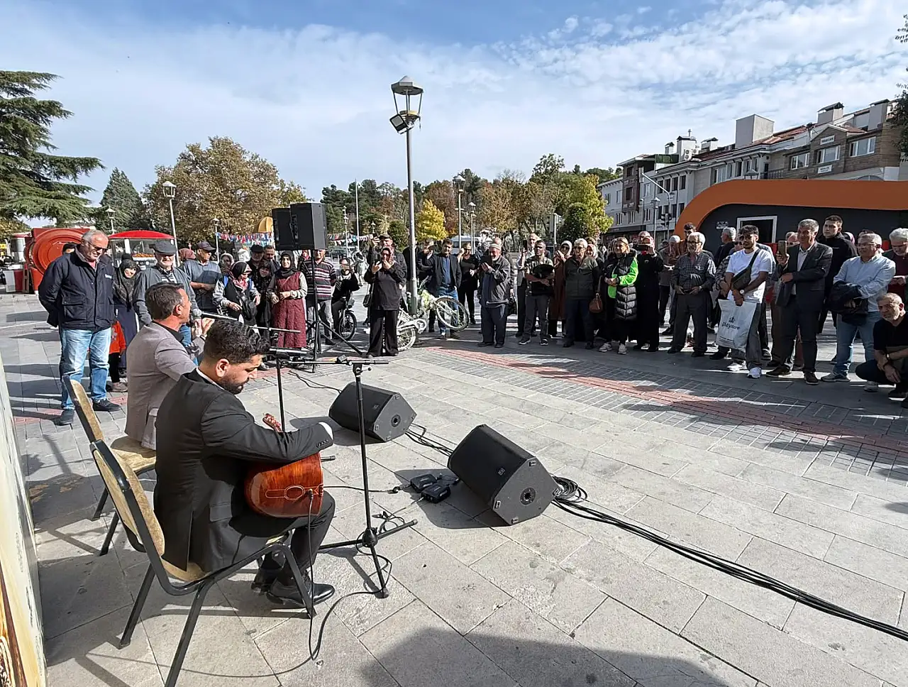 Konya'da 60 yıllık gelenek Mevlana Meydanı'nda başladı