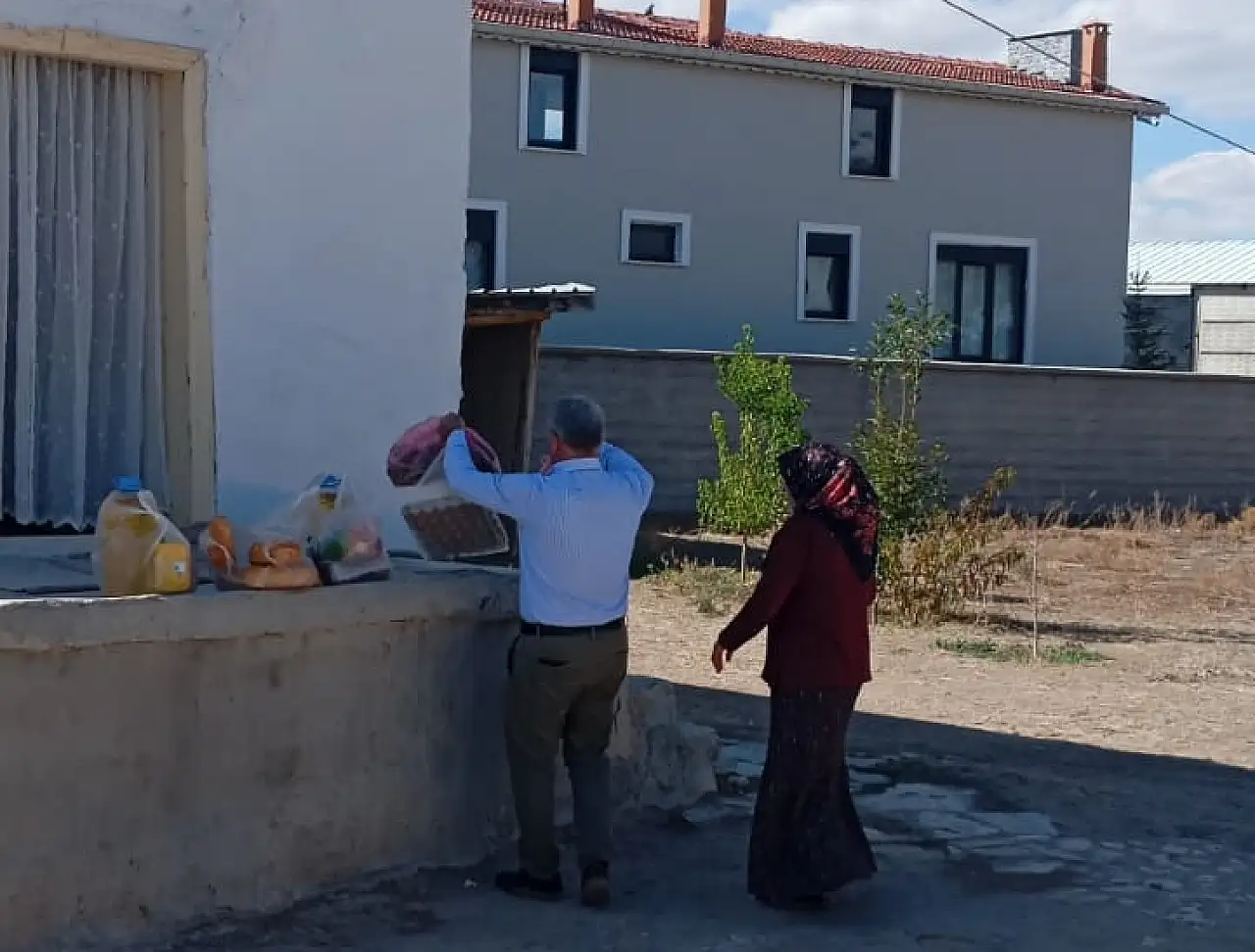 Konya'da 97 yaşındaki Meryem nineye sürpriz doğum günü