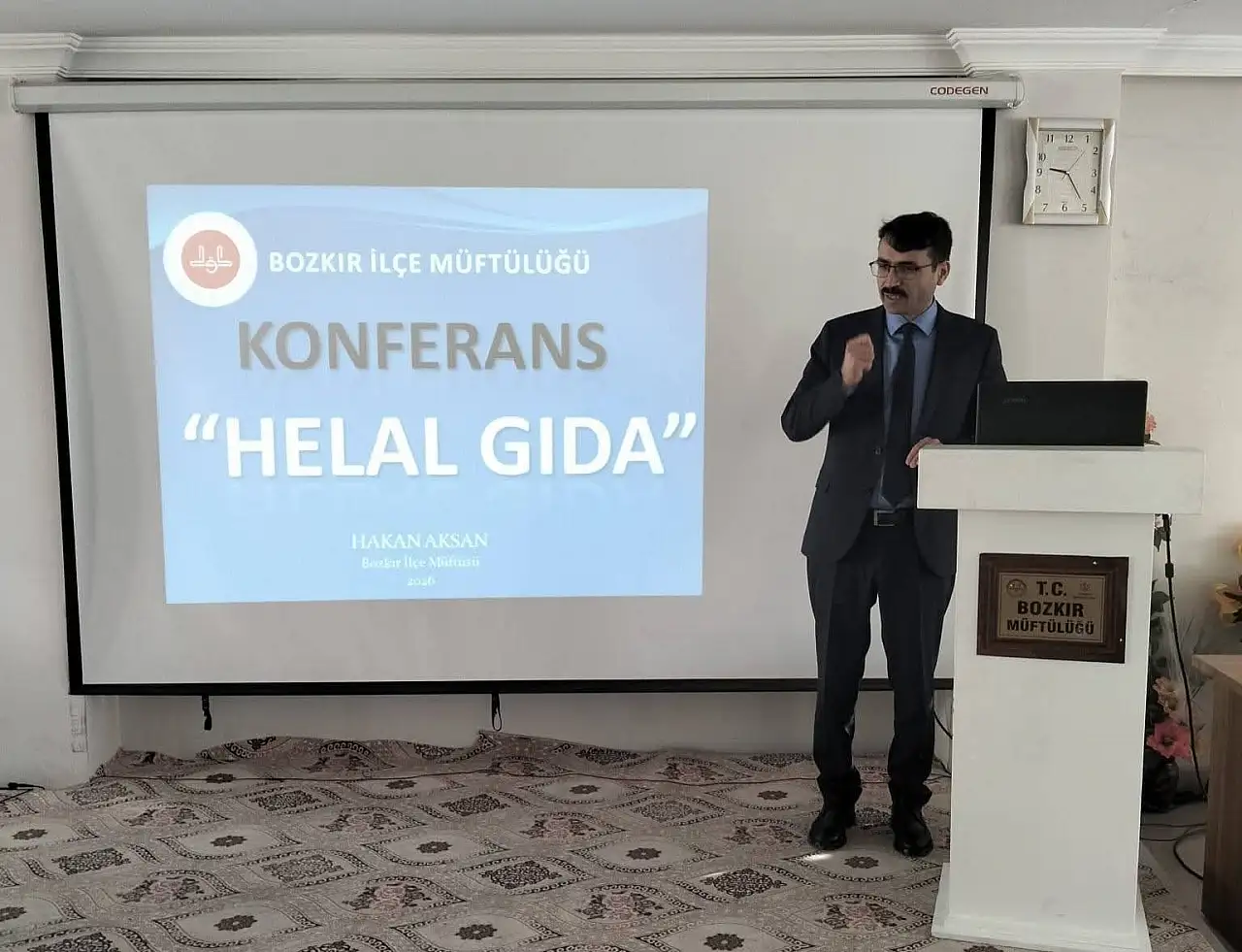 Konya'da 'Helal Gıda' konulu konferans
