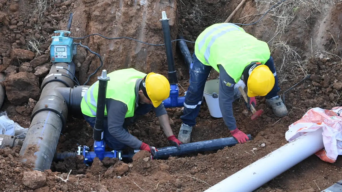 Sarayönü'nde içme suyu şebekesi güçleniyor: Yeni boru hattı döşendi